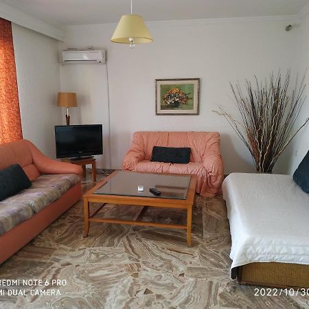 Avra Apartment Artemida  Bagian luar foto