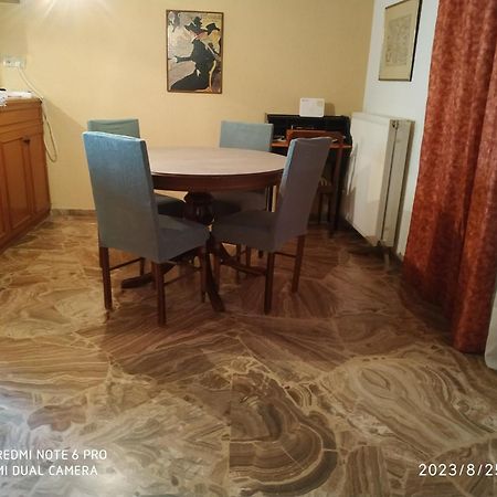 Avra Apartment Artemida  Bagian luar foto