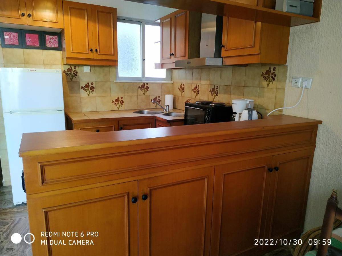 Avra Apartment Artemida  Bagian luar foto