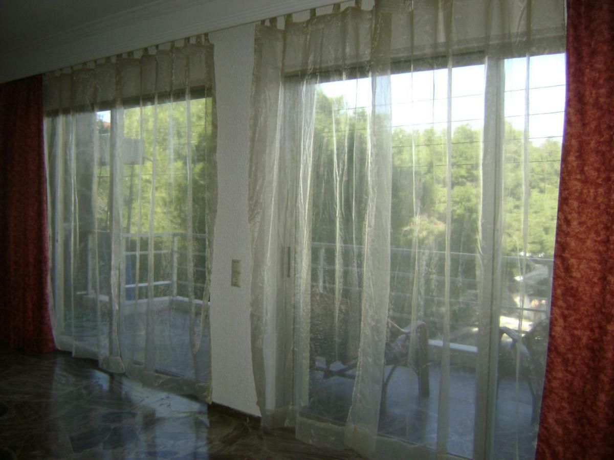 Avra Apartment Artemida  Bagian luar foto